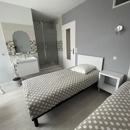 بيت ضيافة D'hotes La Mansardiere 2*