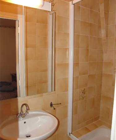 D'hotes La Mansardiere بيت ضيافة كُنْكال